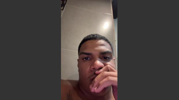nicmorenin 31-12-2025 Recorded Video striptease