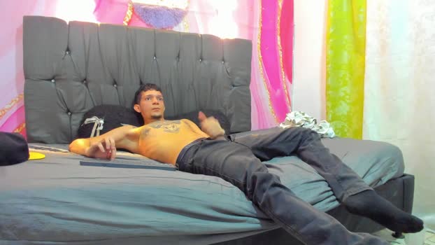 Straight_Guy22 01-01-2026 Recorded Video kiss