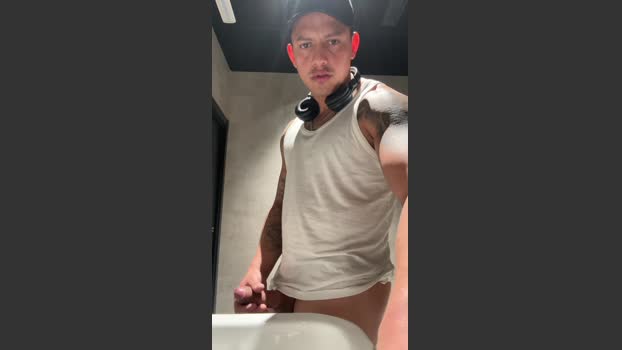 Edwinsalva 04-01-2026 Recorded Video horny