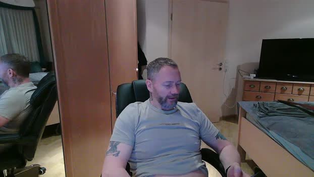 Mannfredfick 04-01-2026 Recorded Video legs