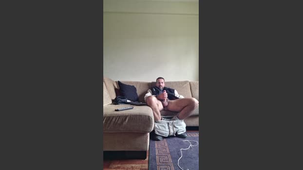 Selfsuckbigdick 12-01-2026 Recorded Video spanking