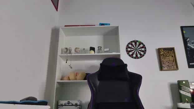 aaronlegend 16-02-2026 Recorded Video kiss