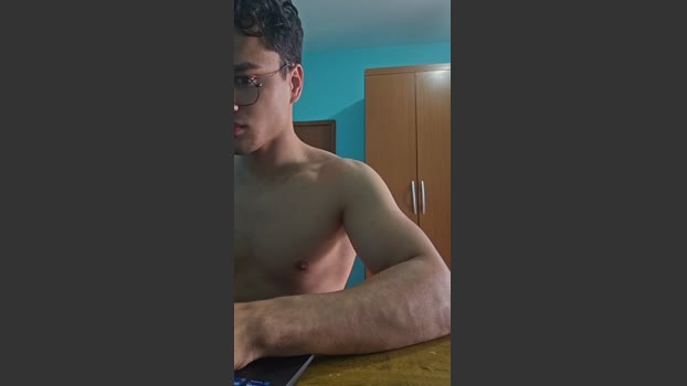 Jonas_Hotguy