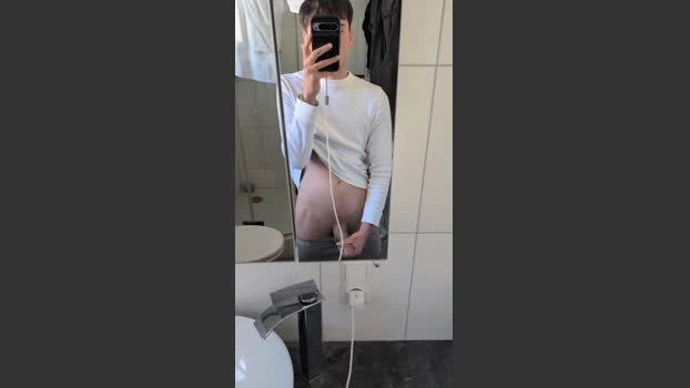 18cmdickforU Live 17-04-2026 Gay Cam fuckface jerking