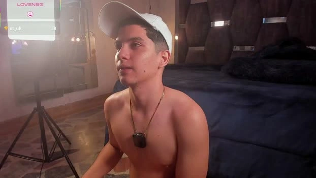 Brat__ Live 16-04-2026 Gay Cam playtime Video