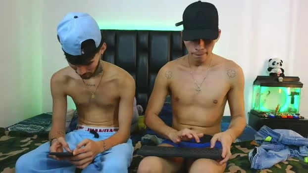 Sex_Fucking Live 19-04-2026 Gay Cam horny Gay