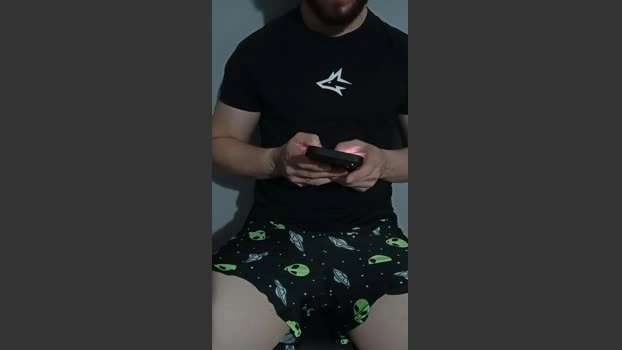 alerrandroo1 Live 20-04-2026 Gay Cam kiss jerkoff