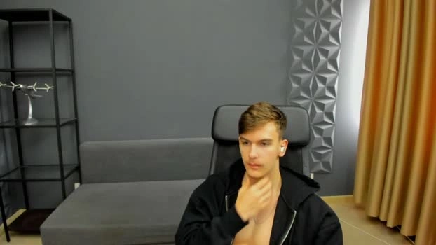 BradyFlint Live 21-04-2026 Gay Cam juicy bigcock