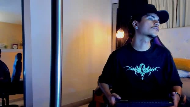 Jason_23__ Live 21-04-2026 Gay Cam beautiful suck