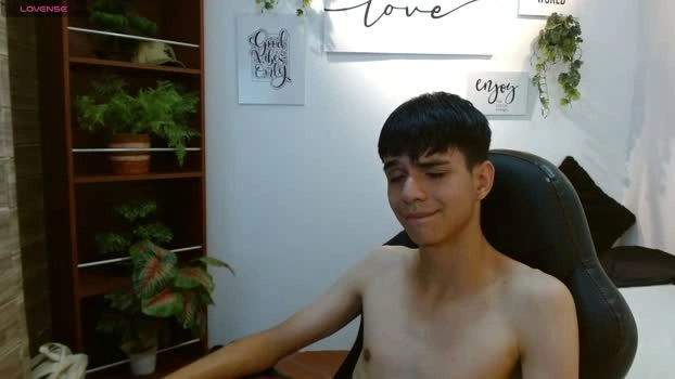 maxim_rod Live 21-04-2026 Gay Cam yummy hard