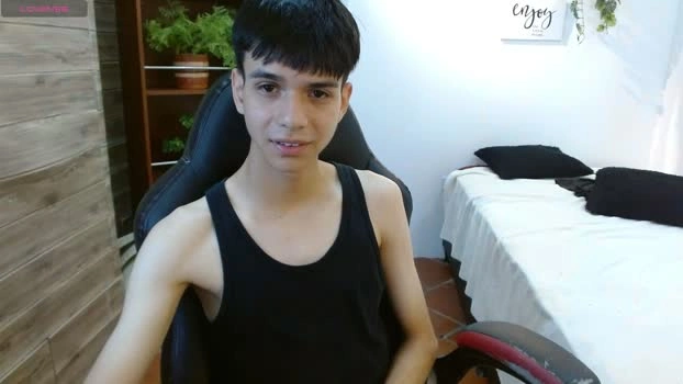 maxim_rod Live 21-04-2026 Gay Cam dirty XXX