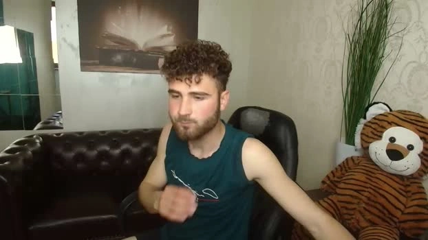 KyloEast Live 22-04-2026 Gay Cam suckshow big