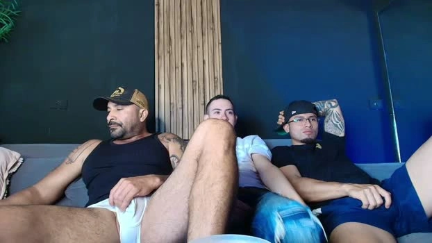 straightboysx Live 22-04-2026 Gay Cam fuckher sexykitty