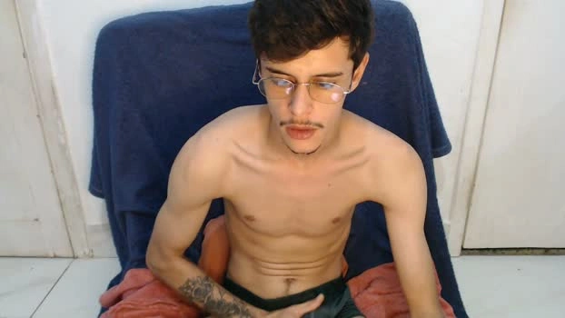 GiganteOMenino Live 25-04-2026 Gay Cam bigload sexymale