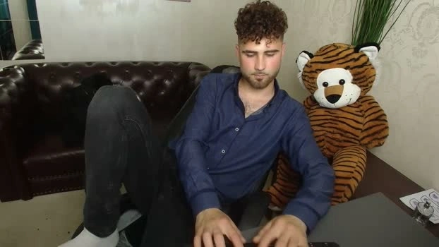 KyloEast Live 25-04-2026 Gay Cam harddick squirt