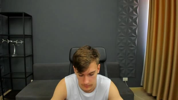 BradyFlint Live 27-04-2026 Gay Cam striptease gay
