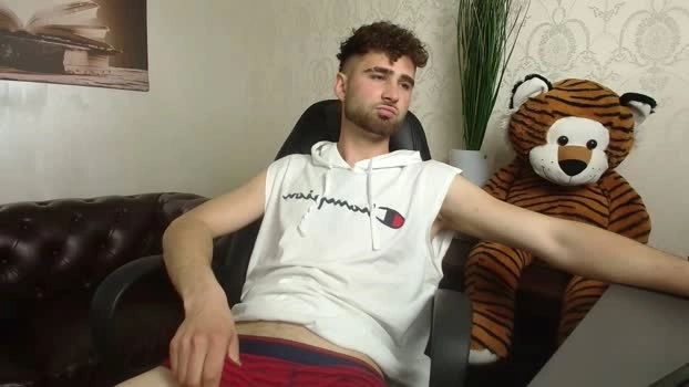 KyloEast Live 27-04-2026 Gay Cam Cam deep