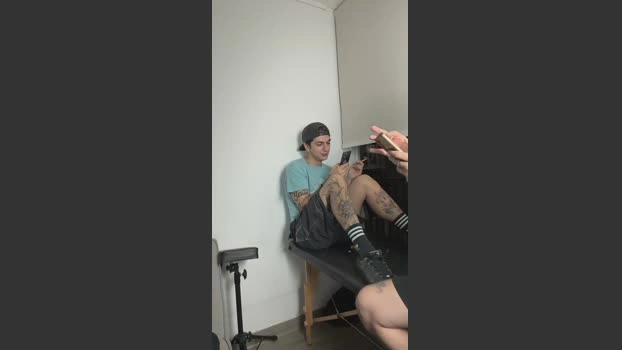 levi_rentboy Live 30-04-2026 Gay Cam kiss deepthroat