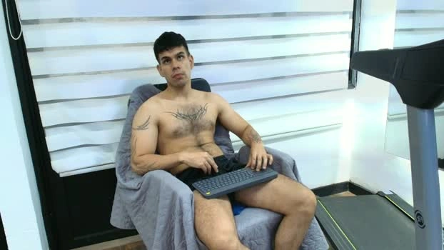 Derek_Voss Live 30-04-2026 Gay Cam fuck naked