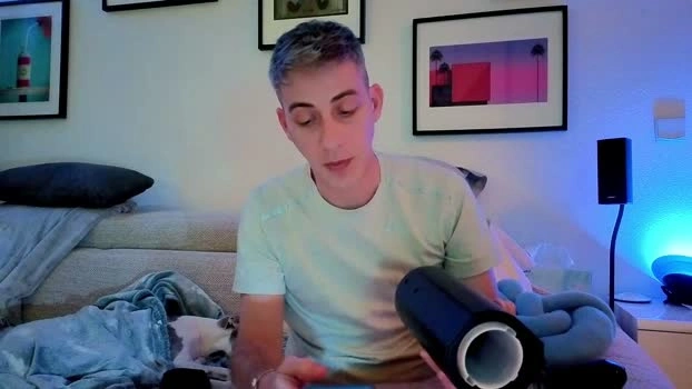 HuGo4K Live 30-04-2026 Gay Cam sexyfeet legs