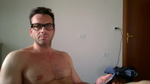 Robespierre_ho Live 01-05-2026 Gay Cam blowjob gag