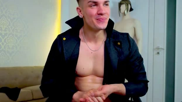 MaxKaidenn Live 04-05-2026 Gay Cam sexybody sex