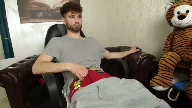 KyloEast Live 05-05-2026 Gay Cam oral suck