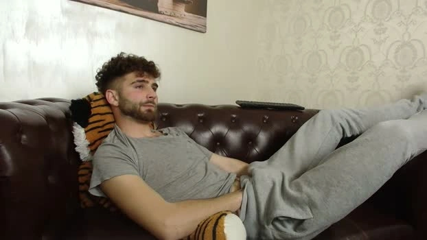 KyloEast Live 05-05-2026 Gay Cam Cam deep
