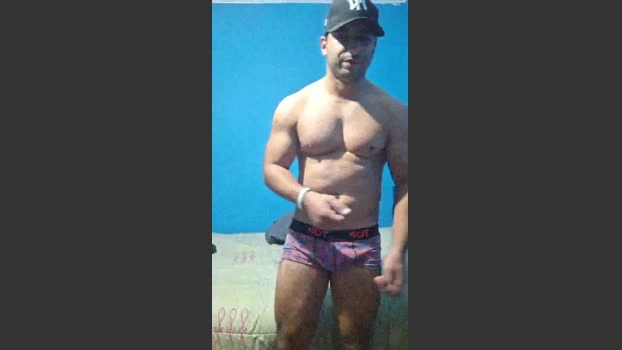 Carlos_fitness2 Live 11-05-2026 Gay Cam kiss play