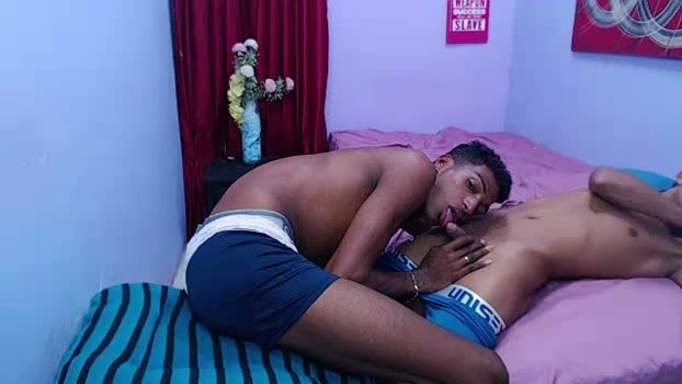black_twinkss Live 12-05-2026 Gay Cam orgasm spank