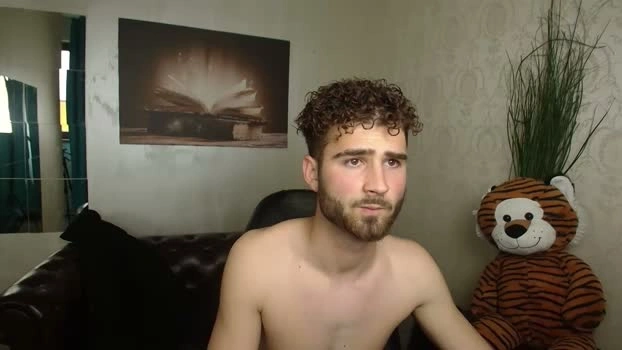 KyloEast Live 13-05-2026 Gay Cam bj-dildo jerking