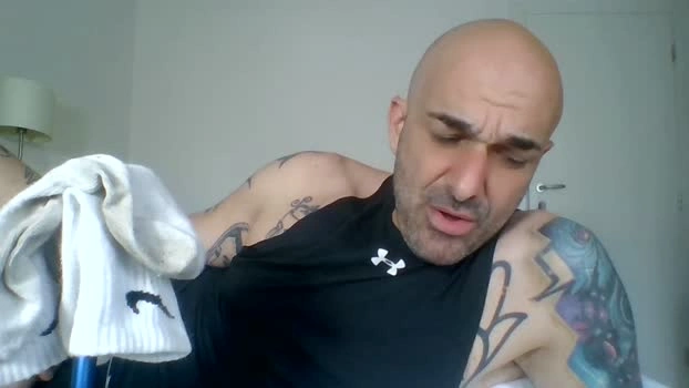 ilciuciu20 Live 13-05-2026 Gay Cam fingering horny