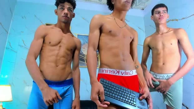 twos_boys Live 18-05-2026 Gay Cam sexybody naked