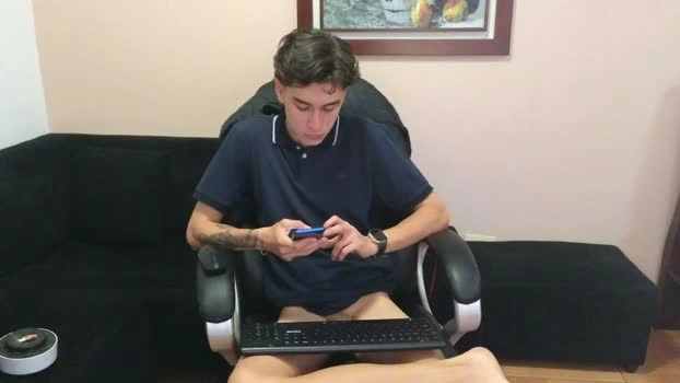Derekswan Live 22-05-2026 Gay Cam twink kissing