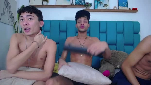 Hot_Boys_Latino Live 22-05-2026 Gay Cam fingers gag