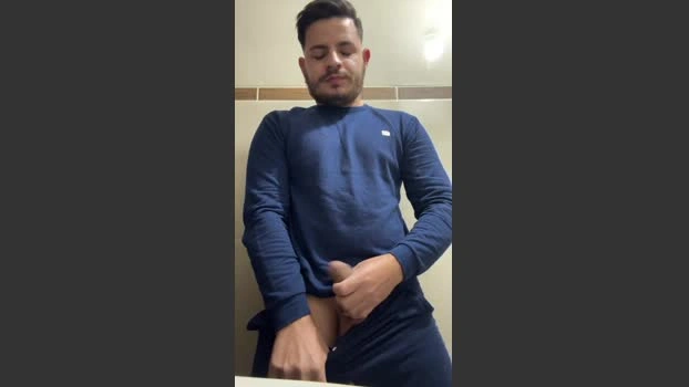 victorhneves888 Live 22-05-2026 Gay Cam spanking bicurious