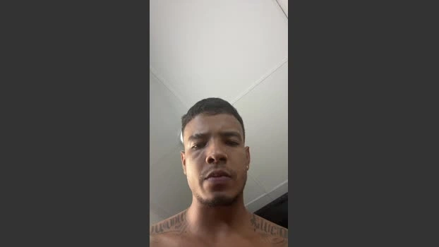 Chris_fendi Live 22-05-2026 Gay Cam ass horny