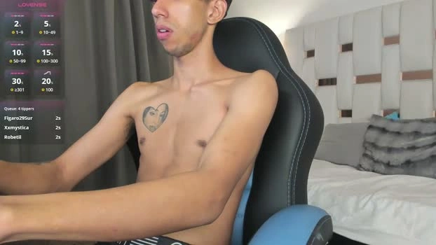 Alessandro_abru Live 25-05-2026 Gay Cam harddick play