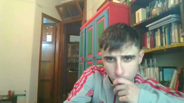 Miloverboy Live 26-05-2026 Gay Cam kissing big