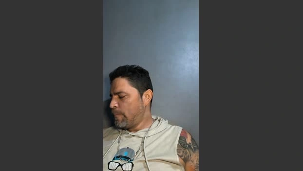 gaelsalvador Live 26-05-2026 Gay Cam show kissing