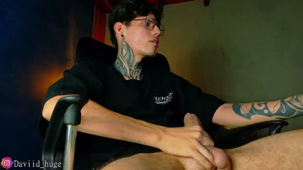 david_huge Live 28-05-2026 Gay Cam Recorded toy