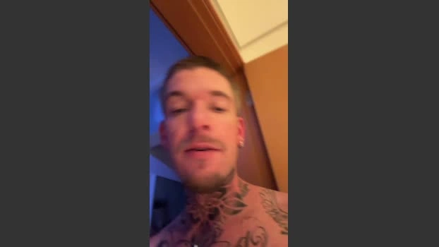tattooer2 Live 29-05-2026 Gay Cam Show kiss