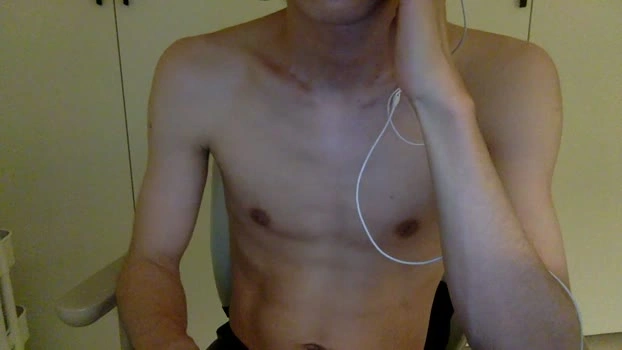 vic8215 Live 31-05-2026 Gay Cam lick sex