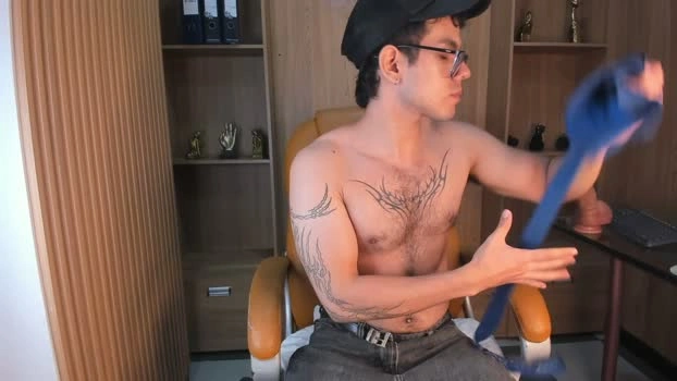 Derek_Voss Live 01-06-2026 Gay Cam jerking big