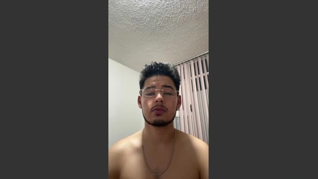 Giovszz Live 05-06-2026 Gay Cam bigass nasty