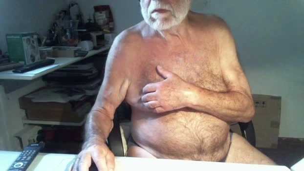Seniorhengst Live 05-06-2026 Gay Cam moan natural