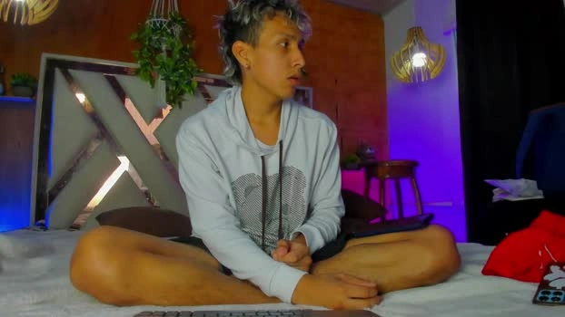 gaze_dream Live 05-06-2026 Gay Cam show fuckface