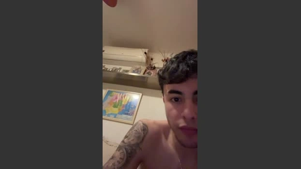 Alvaroguisan Live 11-06-2026 Gay Cam fingers wank