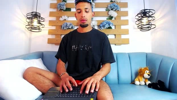 Michael_Hanks Live 11-06-2026 Gay Cam Naked sweet
