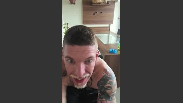 tattooer2 Live 11-06-2026 Gay Cam natural skinny